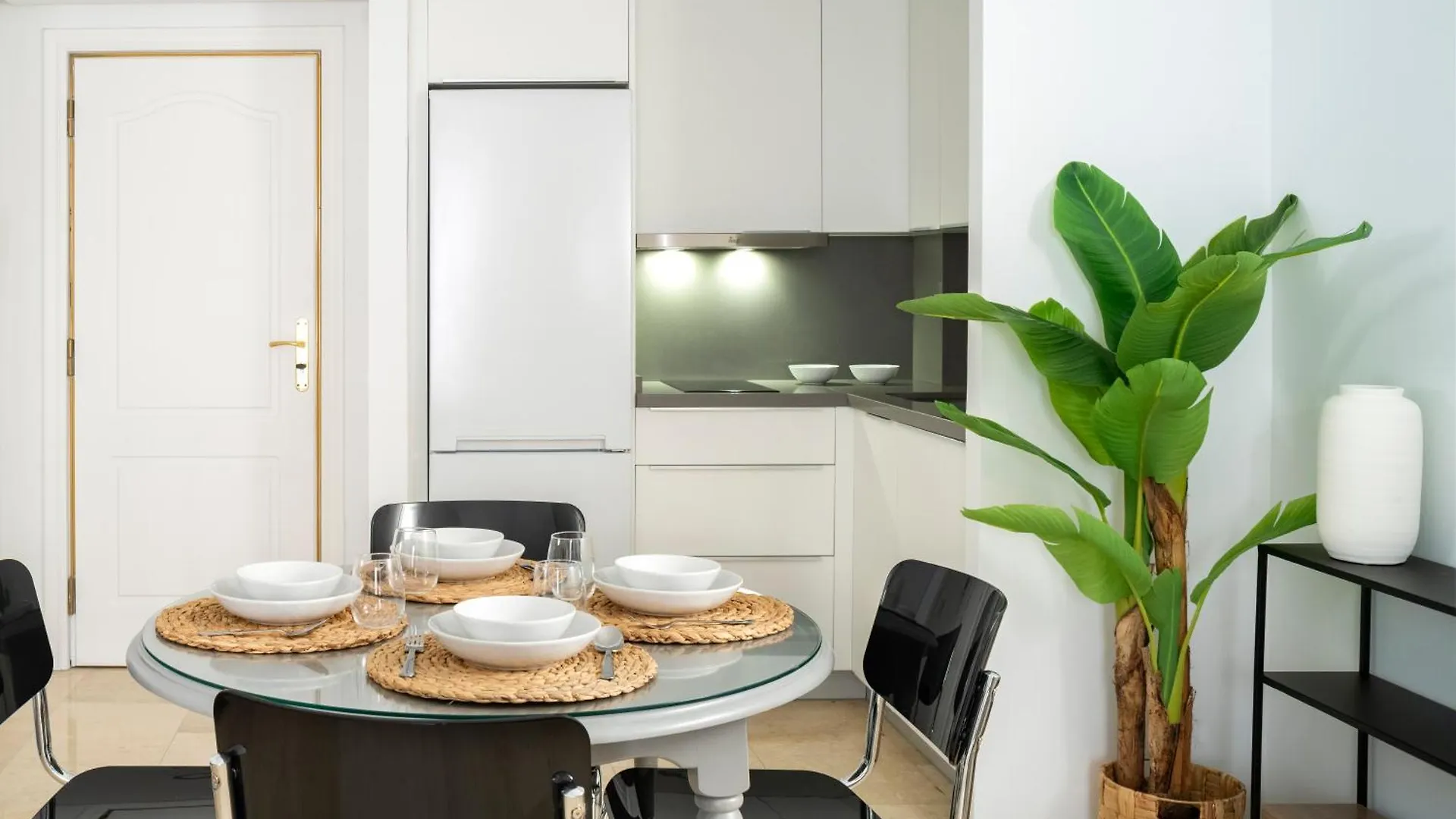 Santa Justa Suite Apartment II Seville